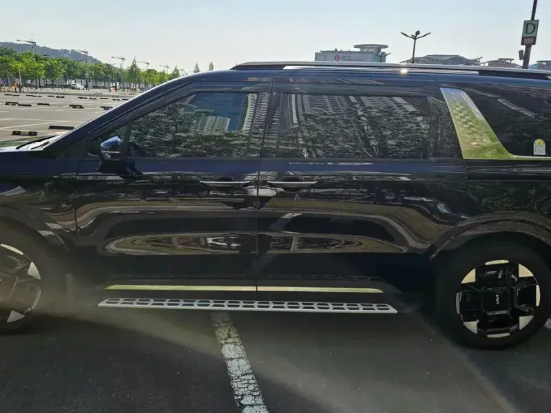 2024 Kia Carnival с пробегом 39 700 км