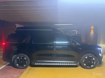 2024 Kia Carnival с пробегом 15 500 км