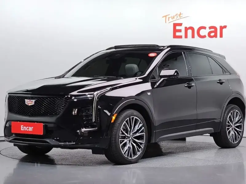 2024 Cadillac XT4 с пробегом 6 177 км