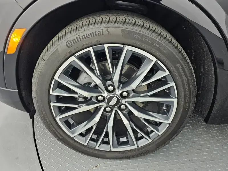 2024 Cadillac XT4 с пробегом 6 177 км
