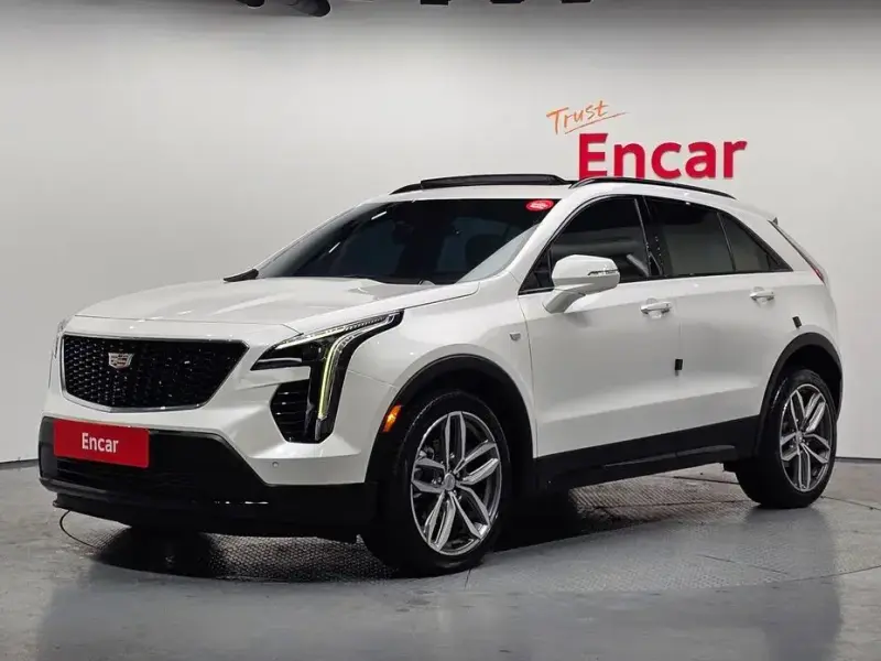 2022 Cadillac XT4 с пробегом 40 948 км