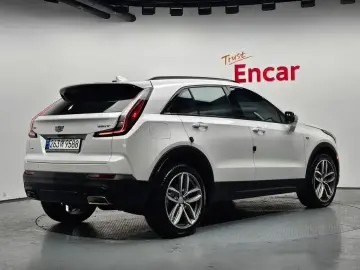 2022 Cadillac XT4 с пробегом 40 948 км