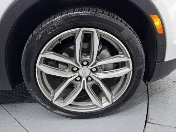 2022 Cadillac XT4 с пробегом 40 948 км