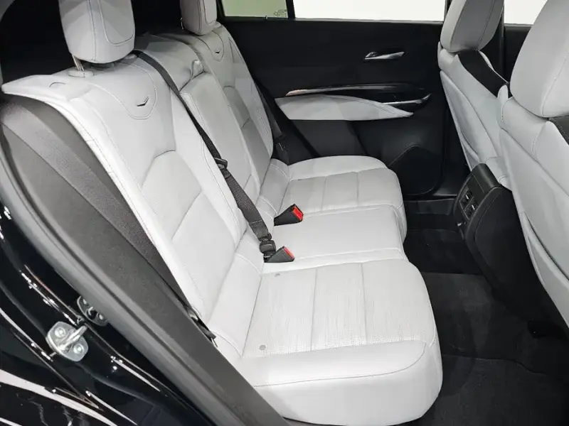 2024 Cadillac XT4 с пробегом 6 177 км