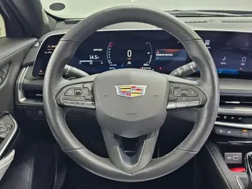2024 Cadillac XT4 с пробегом 6 177 км