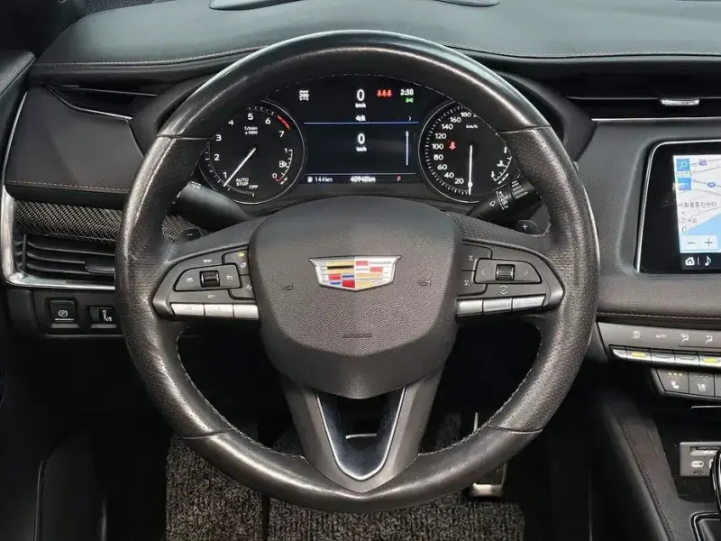 2022 Cadillac XT4 с пробегом 40 948 км