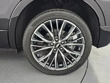 2024 Cadillac XT4 с пробегом 6 177 км