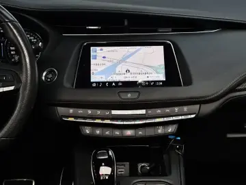 2022 Cadillac XT4 с пробегом 40 948 км