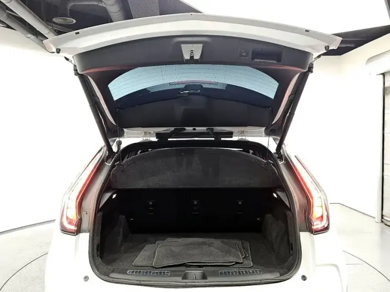 2022 Cadillac XT4 с пробегом 40 948 км