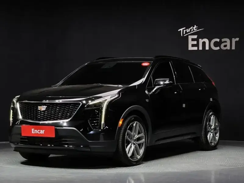 2023 Cadillac XT4 с пробегом 14 290 км