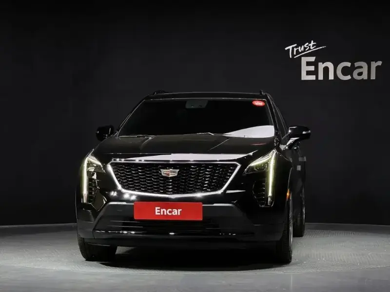 2023 Cadillac XT4 с пробегом 14 290 км
