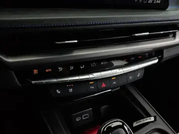 2024 Cadillac XT4 с пробегом 6 177 км