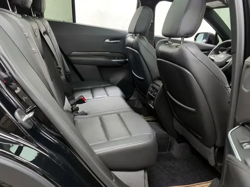 2023 Cadillac XT4 с пробегом 14 290 км