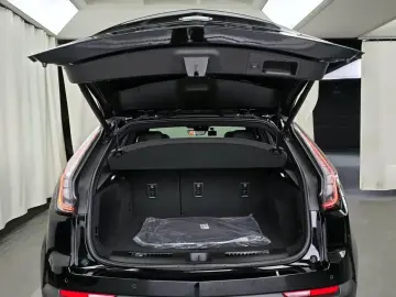 2023 Cadillac XT4 с пробегом 14 290 км