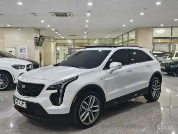 2023 Cadillac XT4 с пробегом 15 982 км