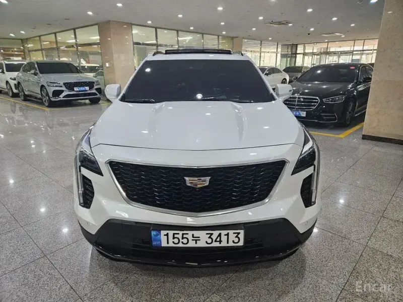 2023 Cadillac XT4 с пробегом 15 982 км