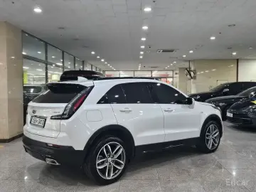 2023 Cadillac XT4 с пробегом 15 982 км