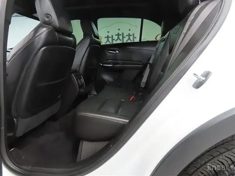 2023 Cadillac XT4 с пробегом 15 982 км