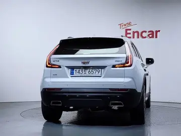 2022 Cadillac XT4 с пробегом 88 928 км