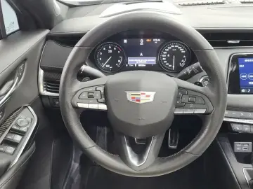 2022 Cadillac XT4 с пробегом 88 928 км