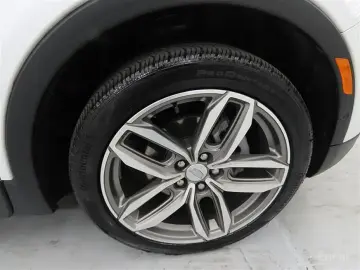 2023 Cadillac XT4 с пробегом 15 982 км
