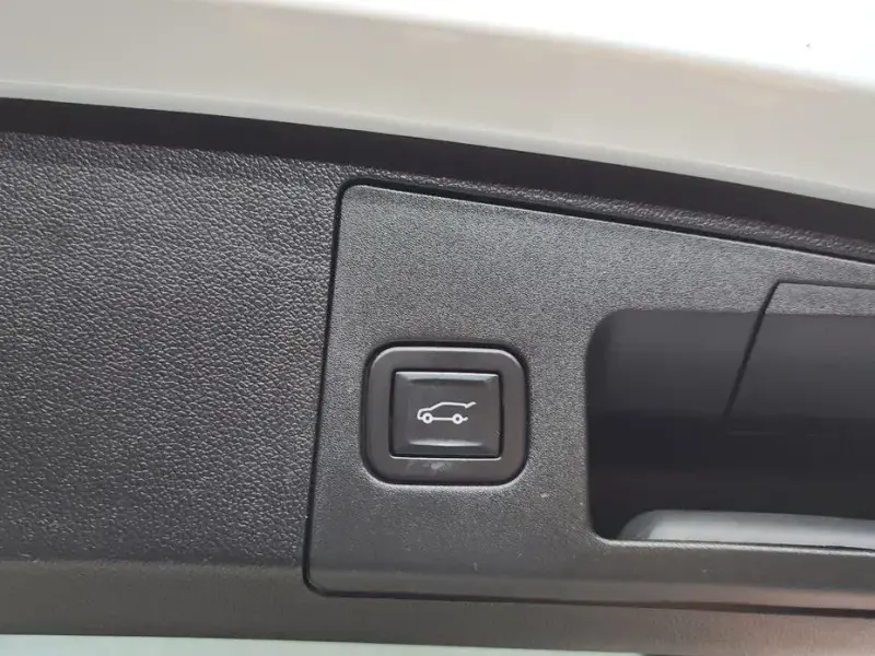 2022 Cadillac XT4 с пробегом 88 928 км