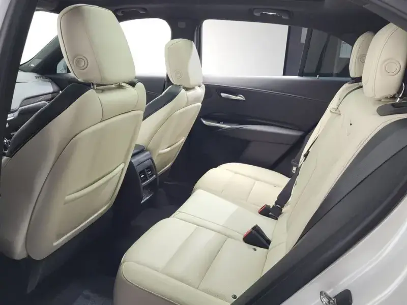 2022 Cadillac XT4 с пробегом 88 928 км