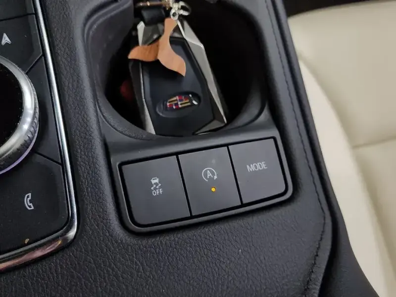 2022 Cadillac XT4 с пробегом 88 928 км