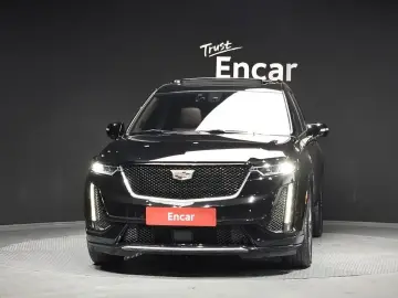 2022 Cadillac XT6 с пробегом 67 170 км