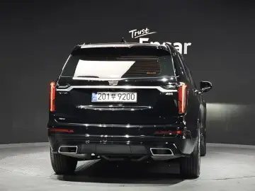 2022 Cadillac XT6 с пробегом 67 170 км