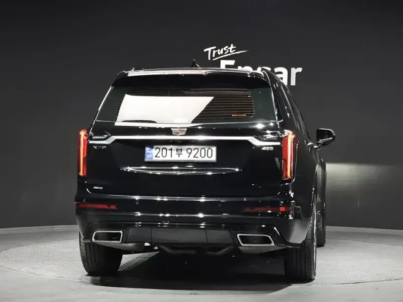 2022 Cadillac XT6 с пробегом 67 170 км