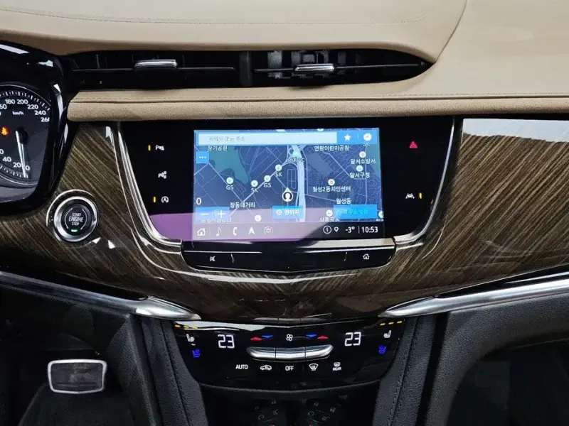 2022 Cadillac XT6 с пробегом 67 170 км