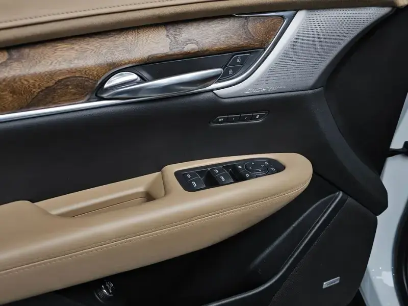 2020 Cadillac XT5 с пробегом 46 223 км