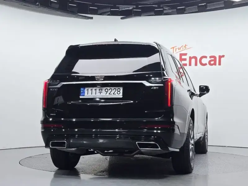 2024 Cadillac XT6 с пробегом 13 902 км