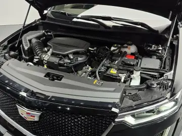 2024 Cadillac XT6 с пробегом 13 902 км