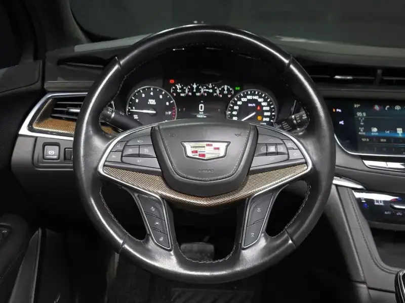 2019 Cadillac XT5 с пробегом 156 301 км