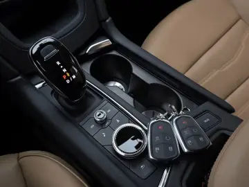 2024 Cadillac XT6 с пробегом 13 902 км
