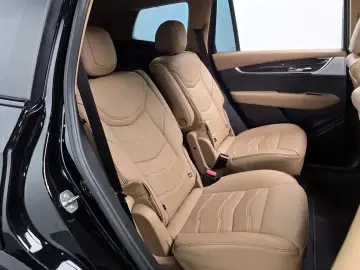 2024 Cadillac XT6 с пробегом 13 902 км