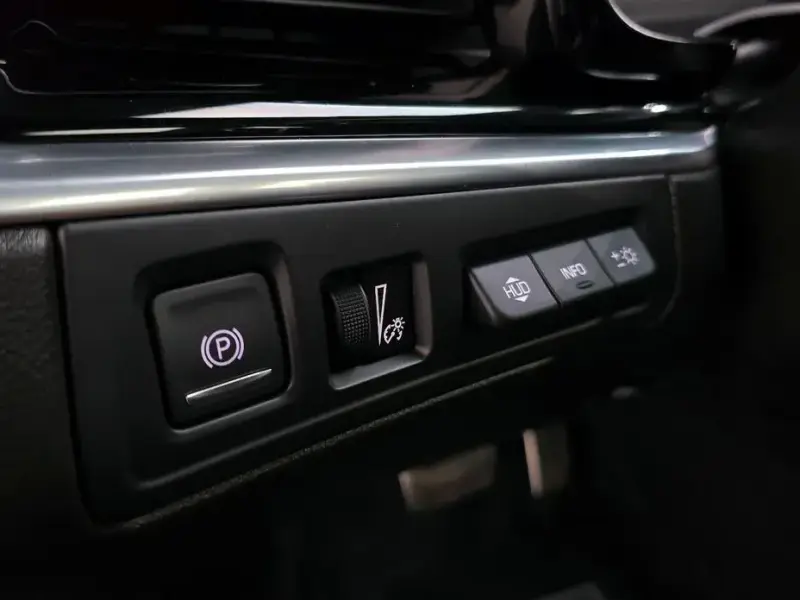 2023 Cadillac XT6 с пробегом 52 512 км