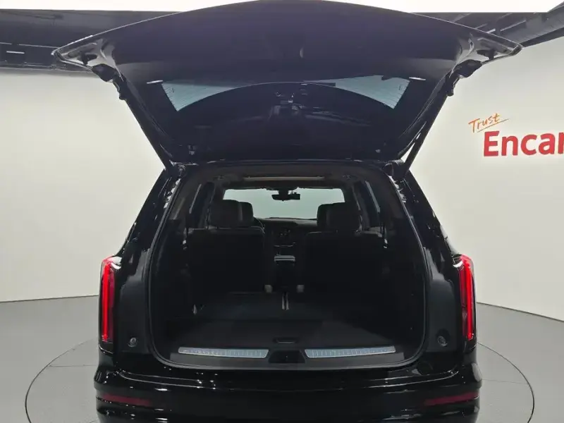 2024 Cadillac XT6 с пробегом 13 902 км