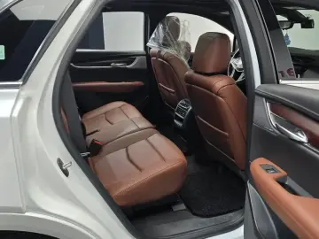 2020 Cadillac XT5 с пробегом 83 241 км