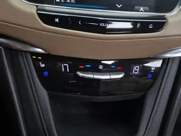 2019 Cadillac XT5 с пробегом 95 997 км
