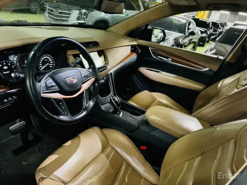 2019 Cadillac XT5 с пробегом 110 037 км