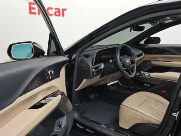 2024 Cadillac Lyriq с пробегом 9 650 км