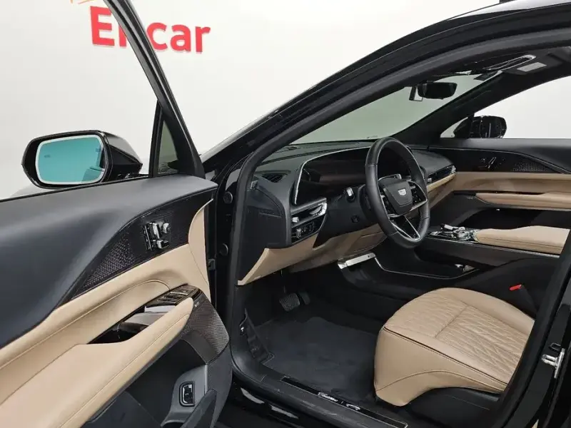 2024 Cadillac Lyriq с пробегом 9 650 км