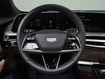 2024 Cadillac Lyriq с пробегом 9 650 км