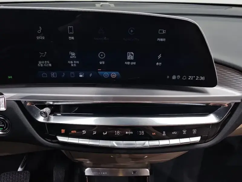 2024 Cadillac Lyriq с пробегом 9 650 км