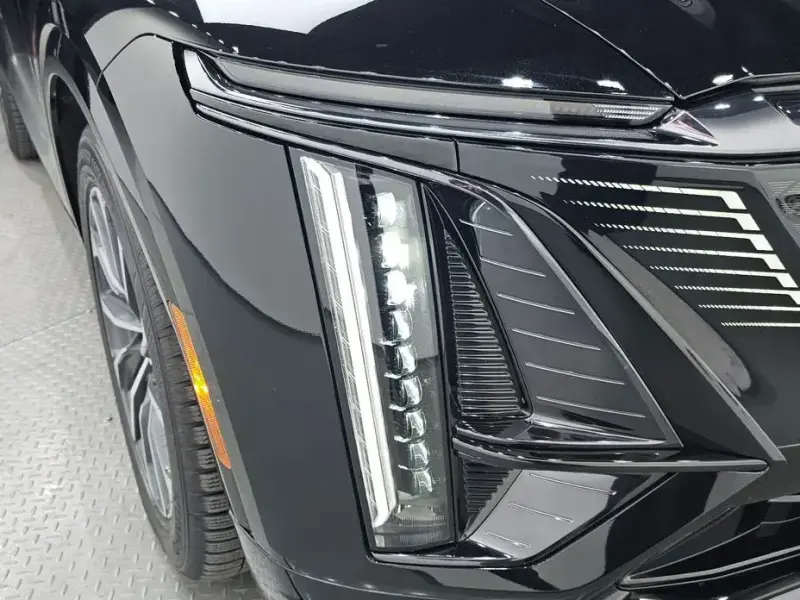 2024 Cadillac Lyriq с пробегом 9 650 км