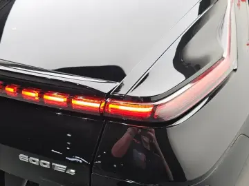 2024 Cadillac Lyriq с пробегом 9 650 км