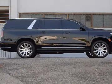 2021 Cadillac Escalade с пробегом 25 045 км